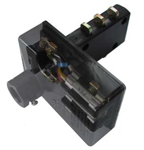 Plugway Busbar Trunking Plug showing fuses 